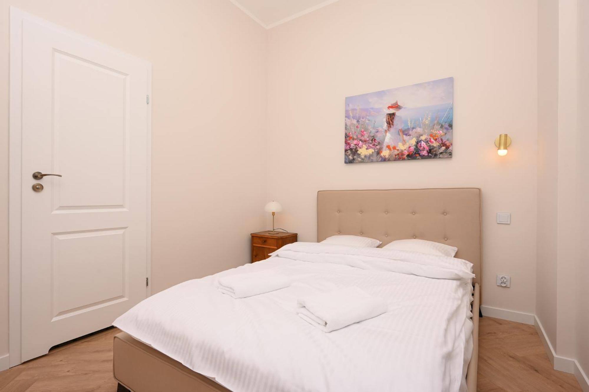 Rentplanet - Studio Plac Matejki Kraków Exteriör bild